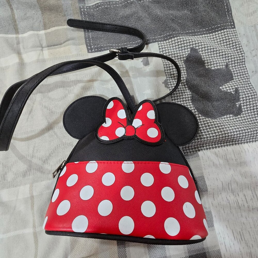 NWOT Disney Minnie Mouse Purse W/Ears Zipper Bow